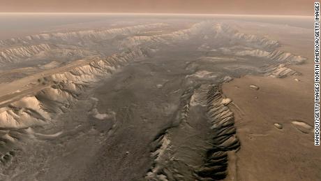 & # 39;  grandes quantidades de água & # 39 ;  Encontrado em Marte & # 39;  Versão enorme do Grand Canyon