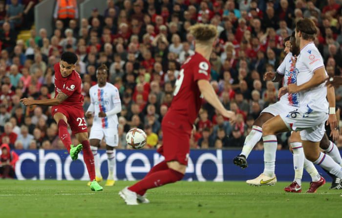 Luis Diaz marca o gol do Liverpool após vencer cinco jogadores.