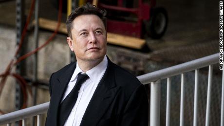 O caminho acidentado de Elon Musk para a propriedade do Twitter: uma linha do tempo