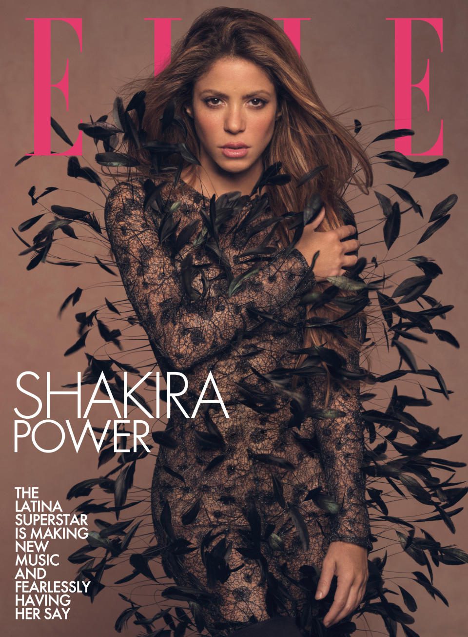 Shakira aparece na capa digital de outubro de 2022 da Elle.  (Foto: Jaume de Laiguana)