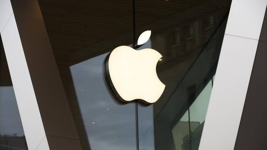 Logotipo da Apple na Apple Store