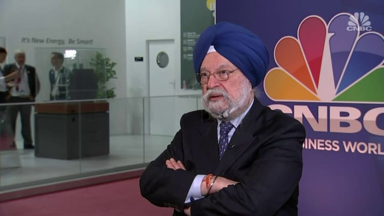 Assista à entrevista completa da CNBC com o Ministro do Petróleo da Índia, Hardeep Singh Puri
