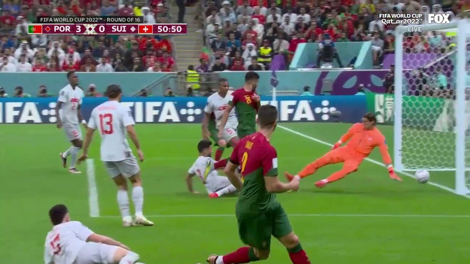 O português Gonçalo Ramos marca um gol contra a Suíça aos 50 minutos